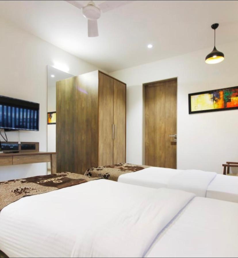 סוראט Hotel Regency מראה חיצוני תמונה
